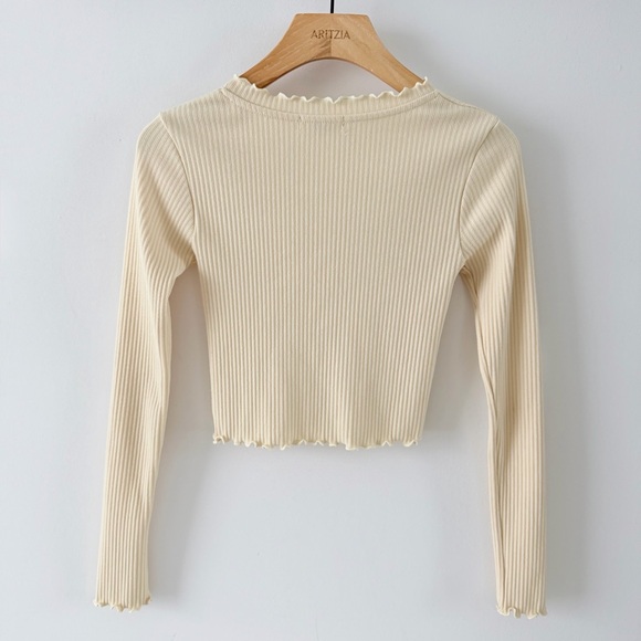Cream Ribbed Cropped Cardigan Button Front Ruffle Trim Lightweight Knit Top - Picture 7 of 8